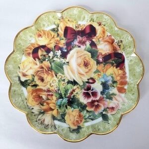 Judith Winslow Rose Decorative Plate "Friendship Bouquet " . Franklin Mint